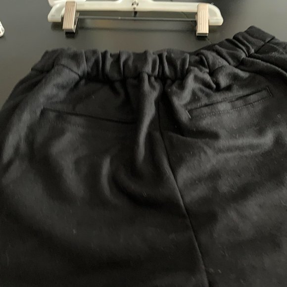 Banana Republic Black Pleated Wool-Blend Pant-NWT-Size 6 (773658) - Picture 3 of 4